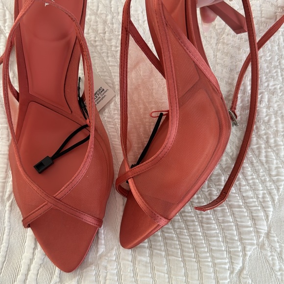 ✨SALE✨ ZARA MESH HEELED SANDALS✨SALE✨ - Picture 9 of 11